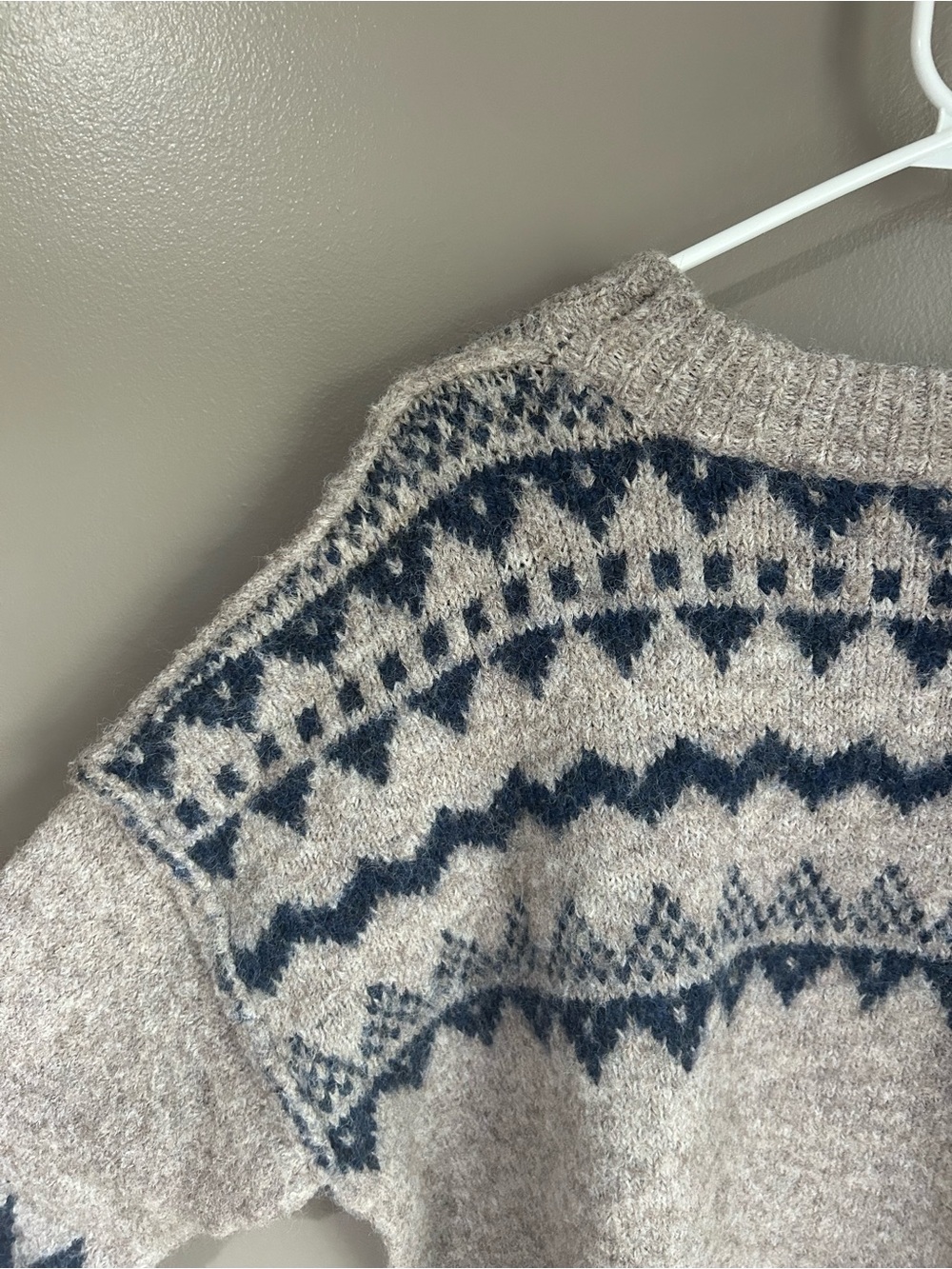 A'ltard State Fair Isle Crew Neck Chunky Knit Pullover Sweater - Taupe and Navy - Picture 11 of 12